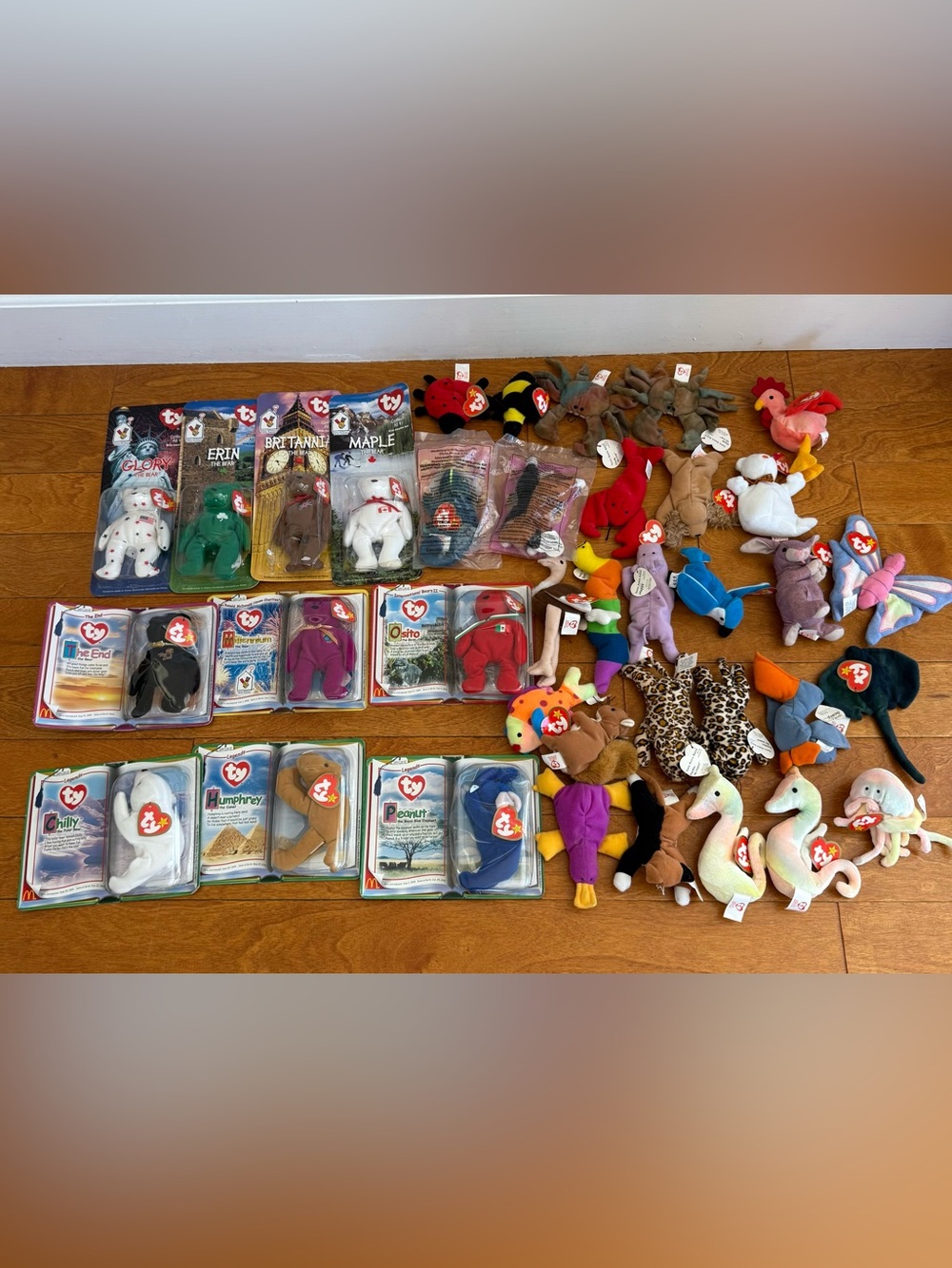 Large Lot of Authentic Vintage Beanie Babies